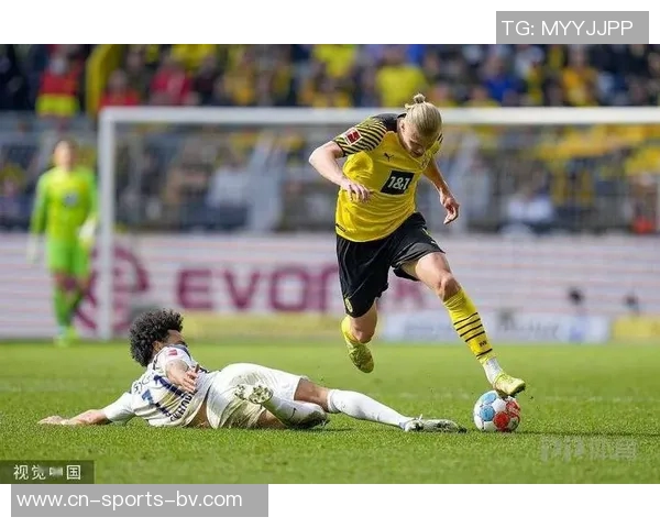 多特蒙德回顾曾效力的西班牙球员梅里诺与巴尔特拉的精彩瞬间