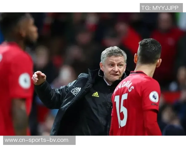 曼联冬窗前将与梅努齐尔克泽进行重要谈判探讨转会事宜