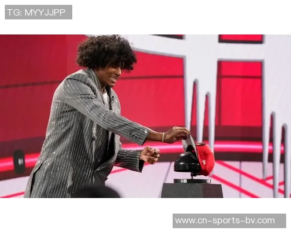 火箭队城市版球衣定妆照拍摄活动邀请季票持有者参与互动盛宴