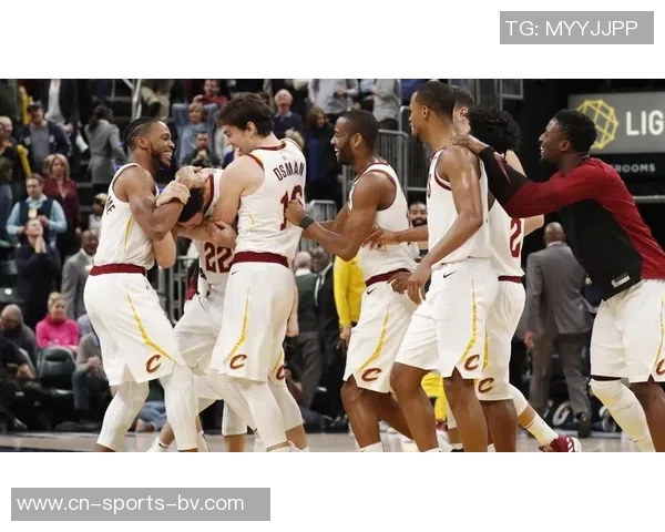 小南斯盛赞亨特如同莱昂纳德般出色表现助力全场胜利 小南斯盛赞亨特如同莱昂纳德般出色表现助力全场胜利