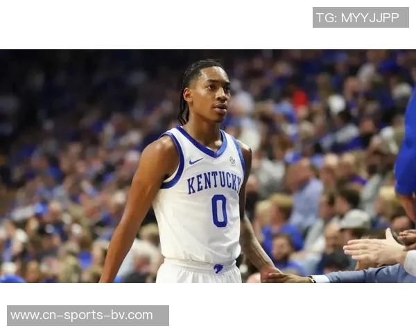 迪林厄姆半场狂砍15分5助攻2抢断展现超强实力引发热议 迪林厄姆半场狂砍15分5助攻2抢断展现超强实力引发热议