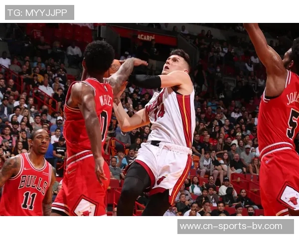 明天热火客场对决魔术鲍威尔和希罗因伤能否出战成疑 明天热火客场对决魔术鲍威尔和希罗因伤能否出战成疑