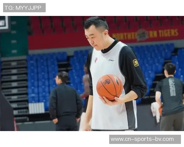 韩德君已退役仍战全运会决赛阶段引发球迷热议 韩德君已退役仍战全运会决赛阶段引发球迷热议